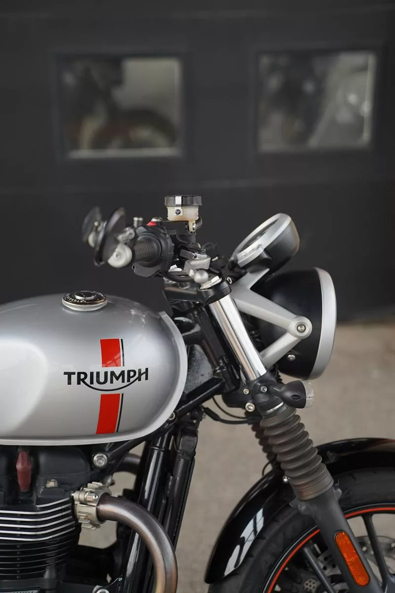 2016 Triumph Street Twin 900 - Image 51