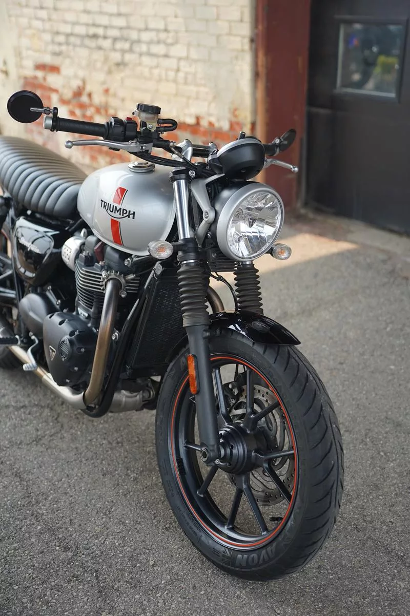 2016 Triumph Street Twin 900 - Image 50