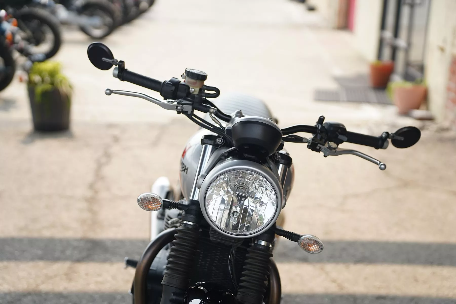 2016 Triumph Street Twin 900 - Image 92
