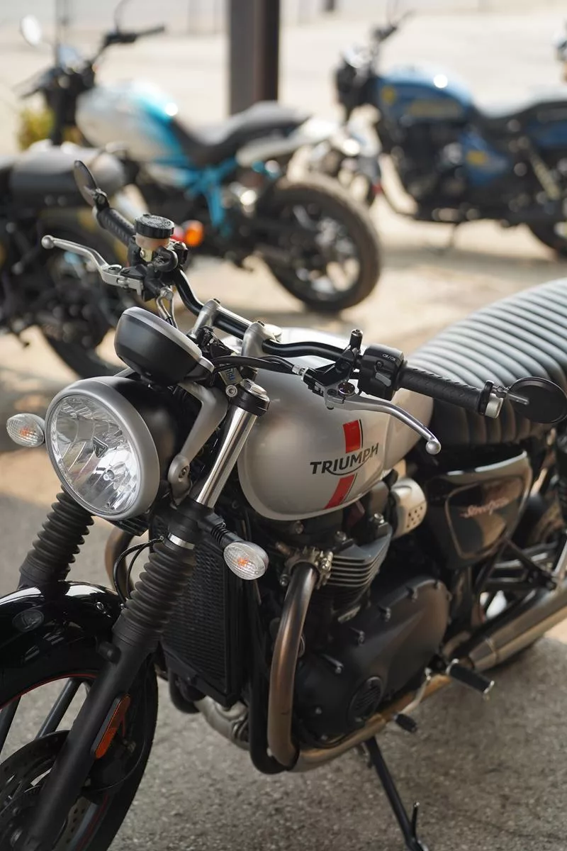 2016 Triumph Street Twin 900 - Image 44