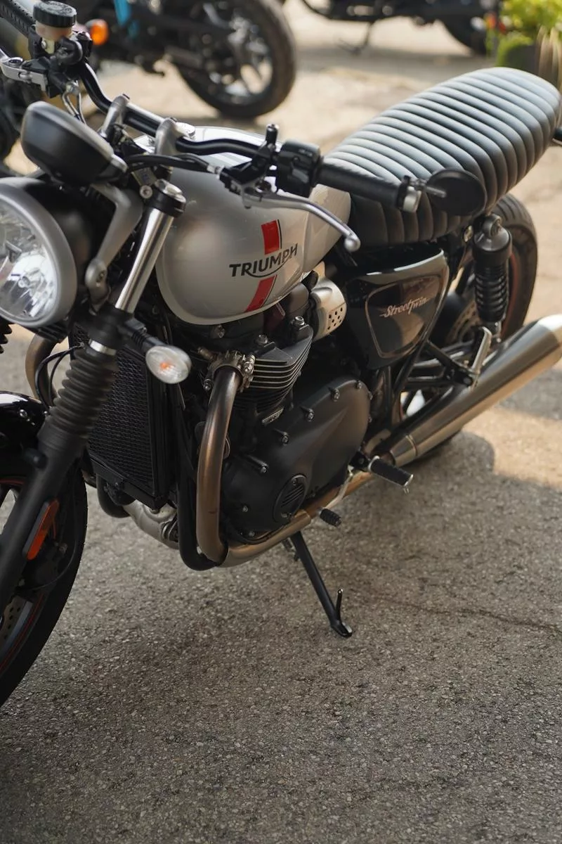 2016 Triumph Street Twin 900 - Image 43