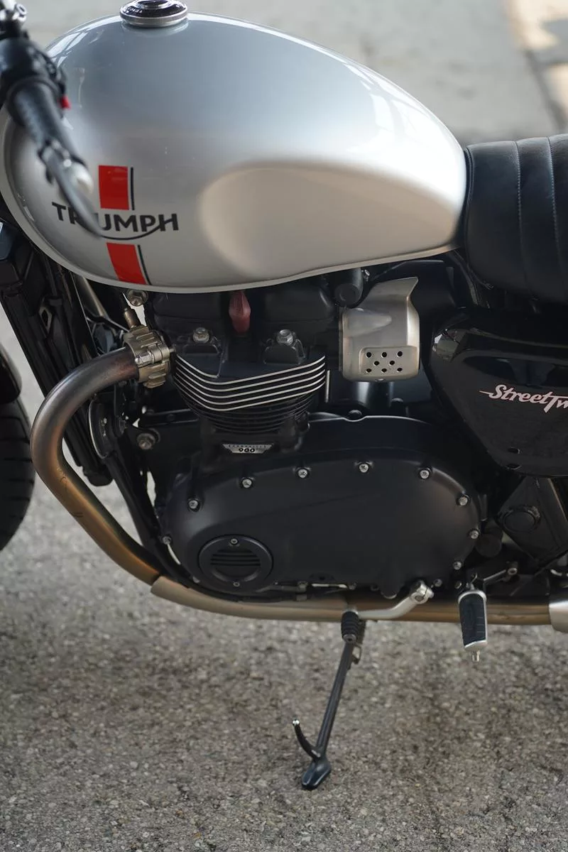 2016 Triumph Street Twin 900 - Image 38