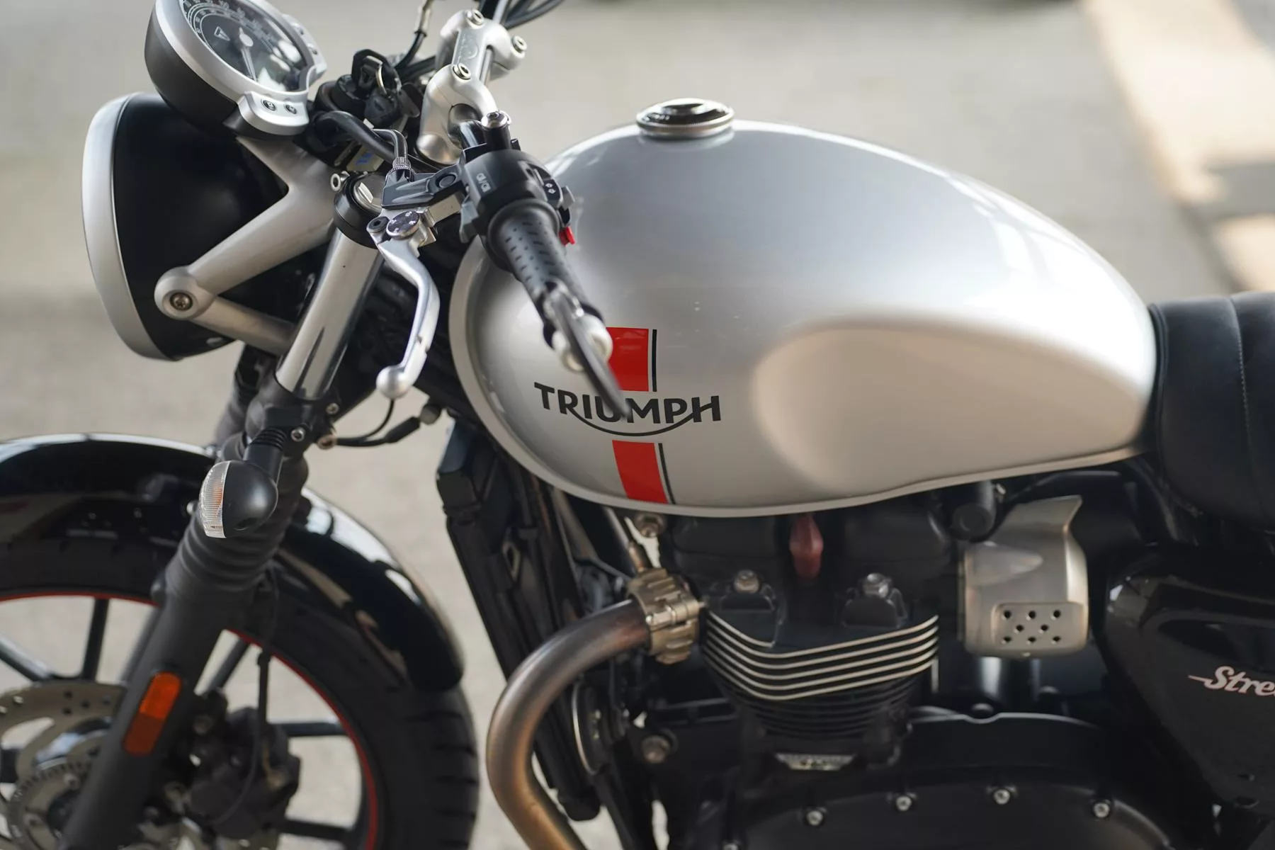 2016 Triumph Street Twin 900 - Image 87