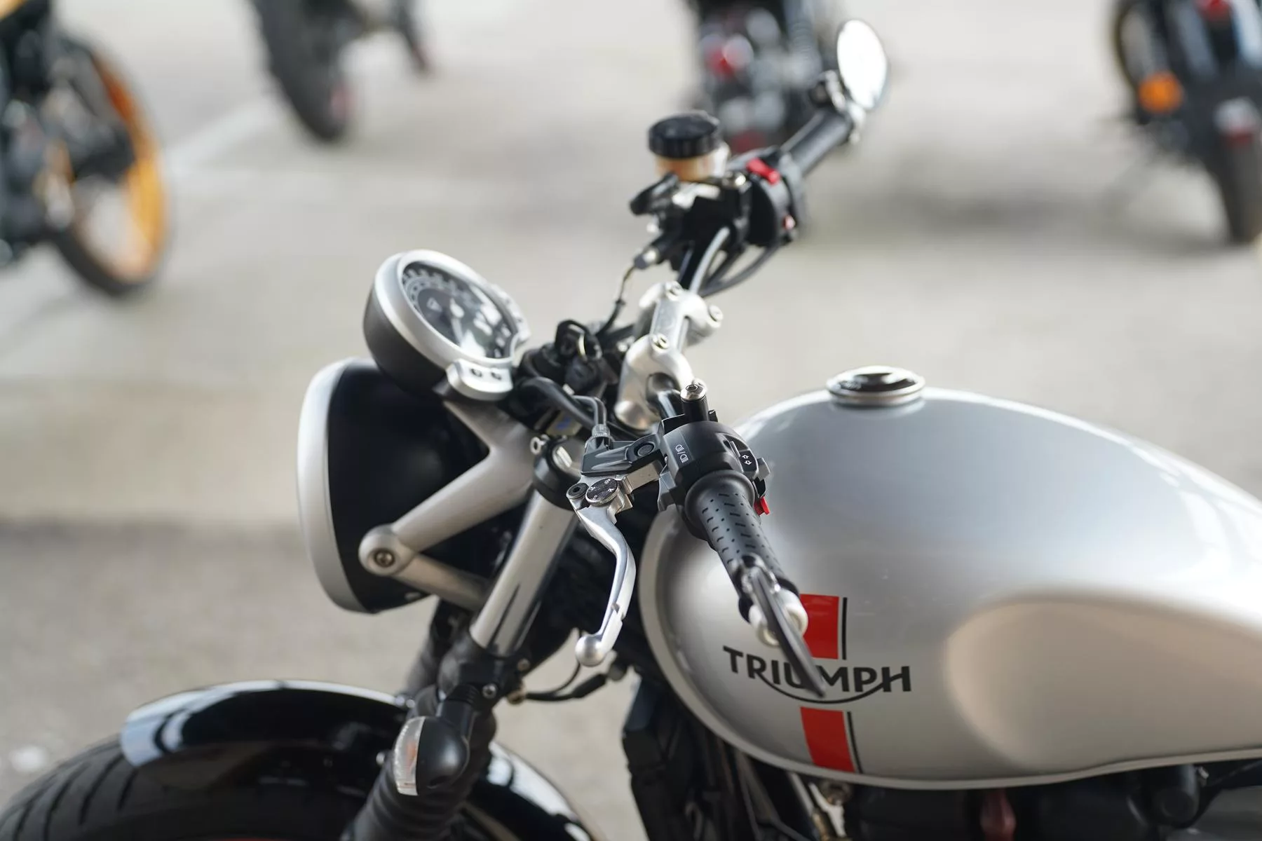 2016 Triumph Street Twin 900 - Image 86