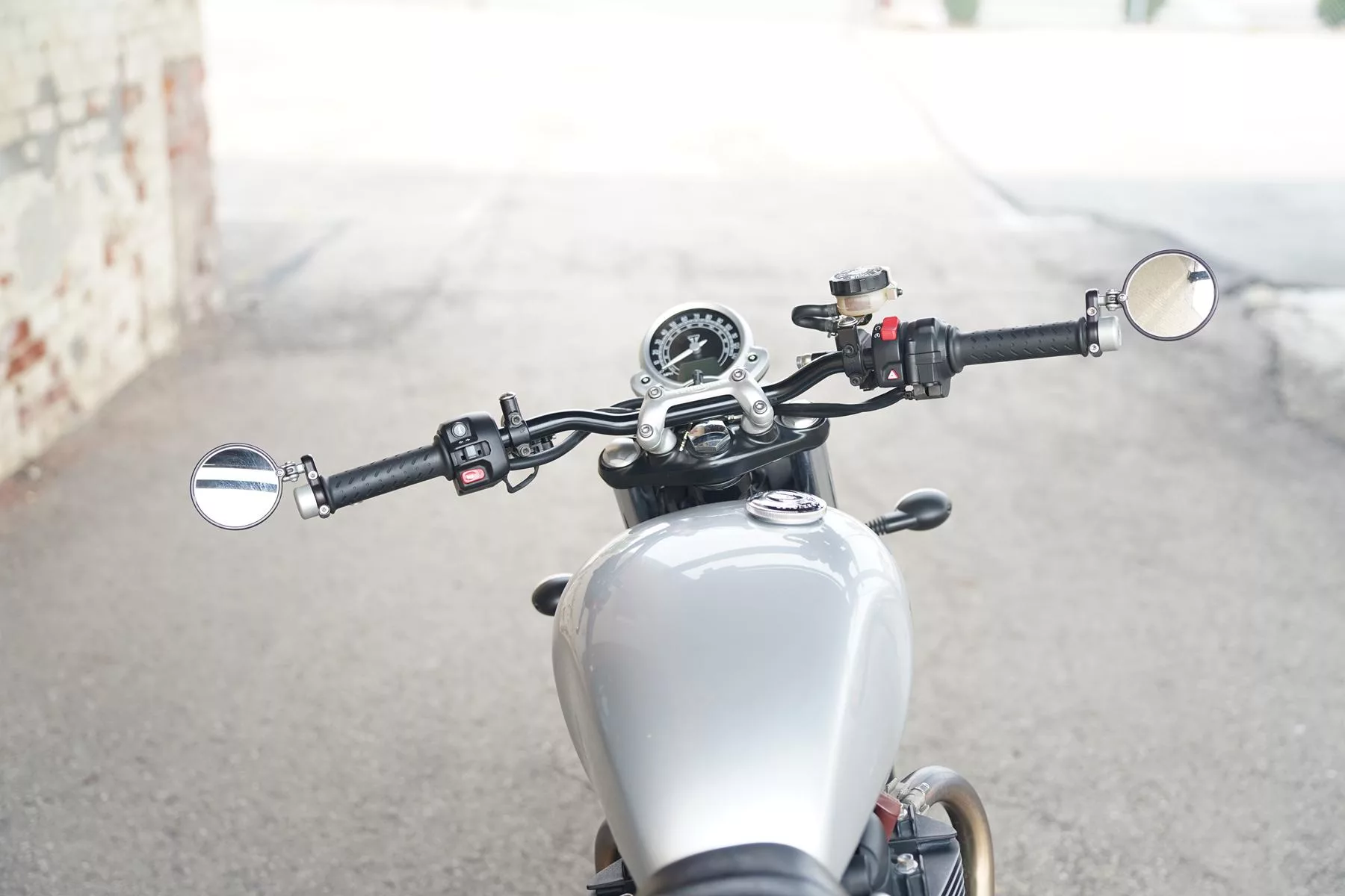 2016 Triumph Street Twin 900 - Image 81