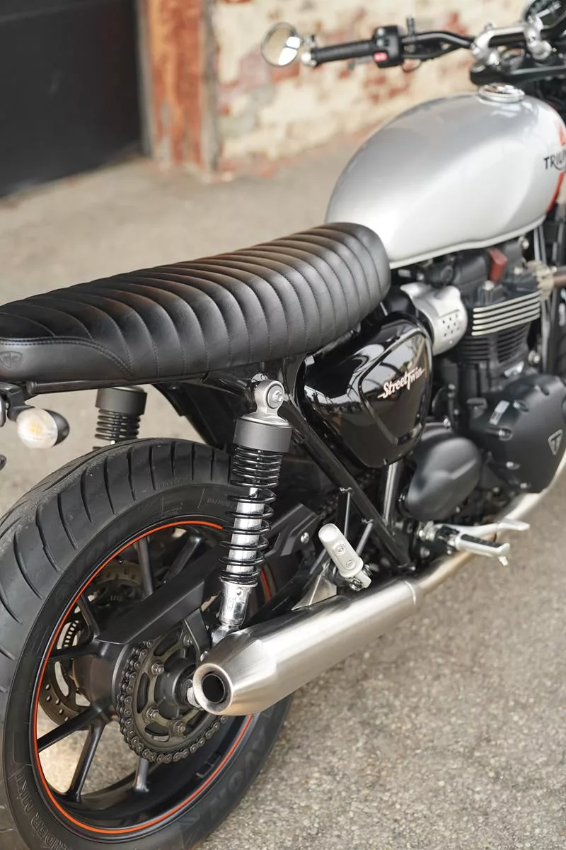 2016 Triumph Street Twin 900 - Image 26