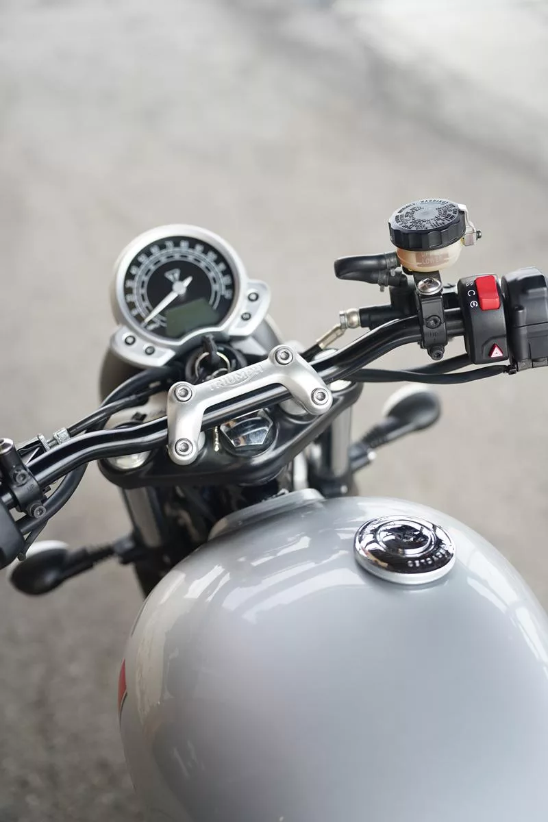 2016 Triumph Street Twin 900 - Image 23