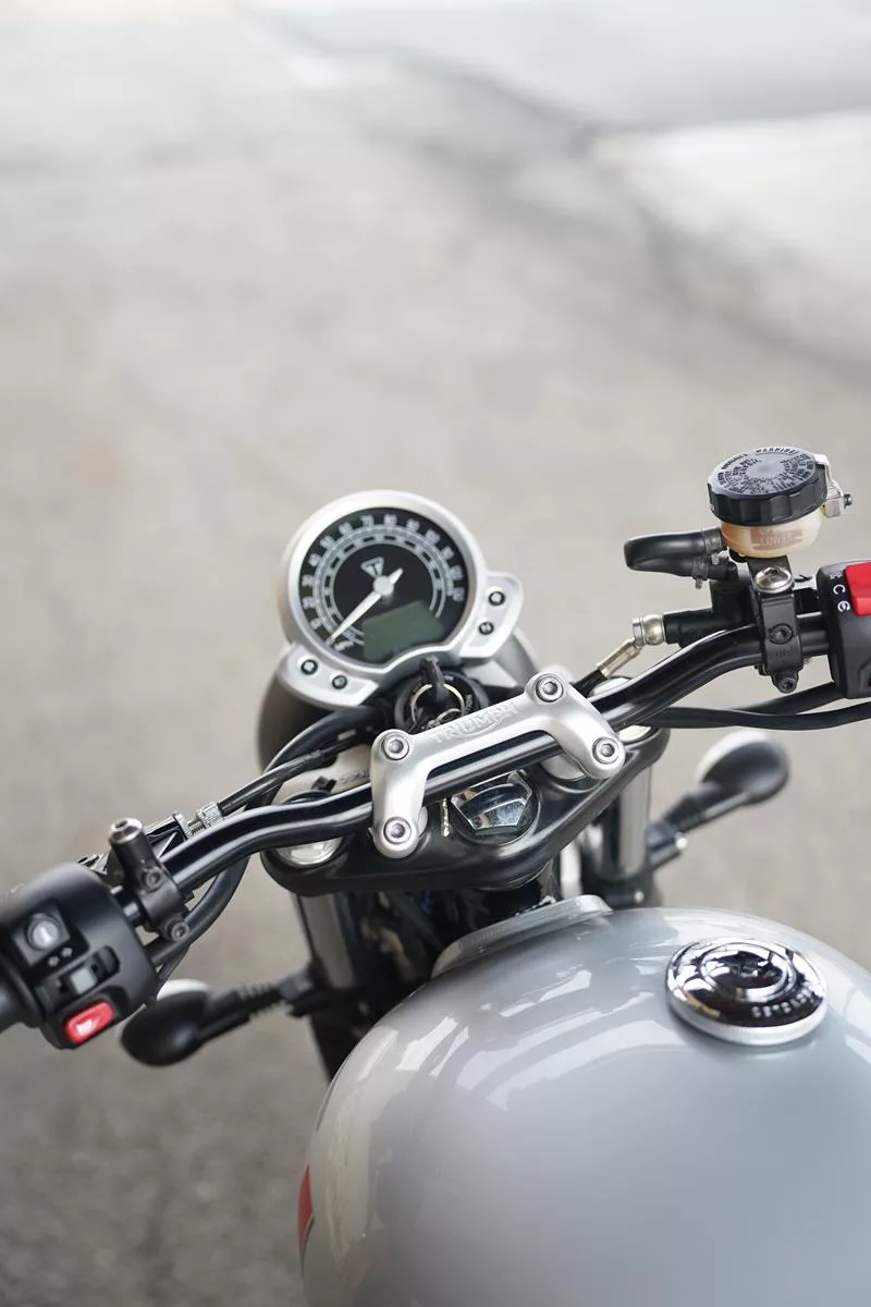 2016 Triumph Street Twin 900 - Image 22