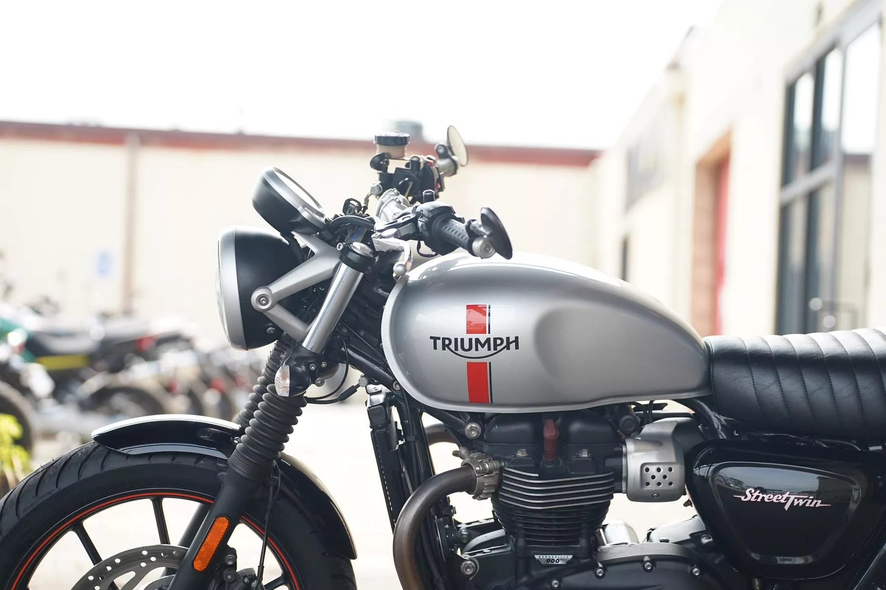 2016 Triumph Street Twin 900 - Image 62