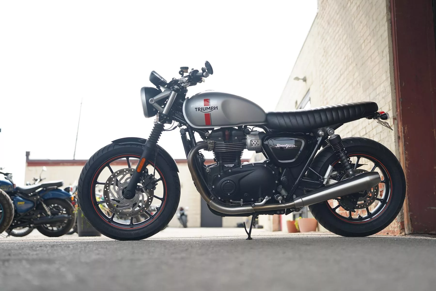 2016 Triumph Street Twin 900 - Image 60