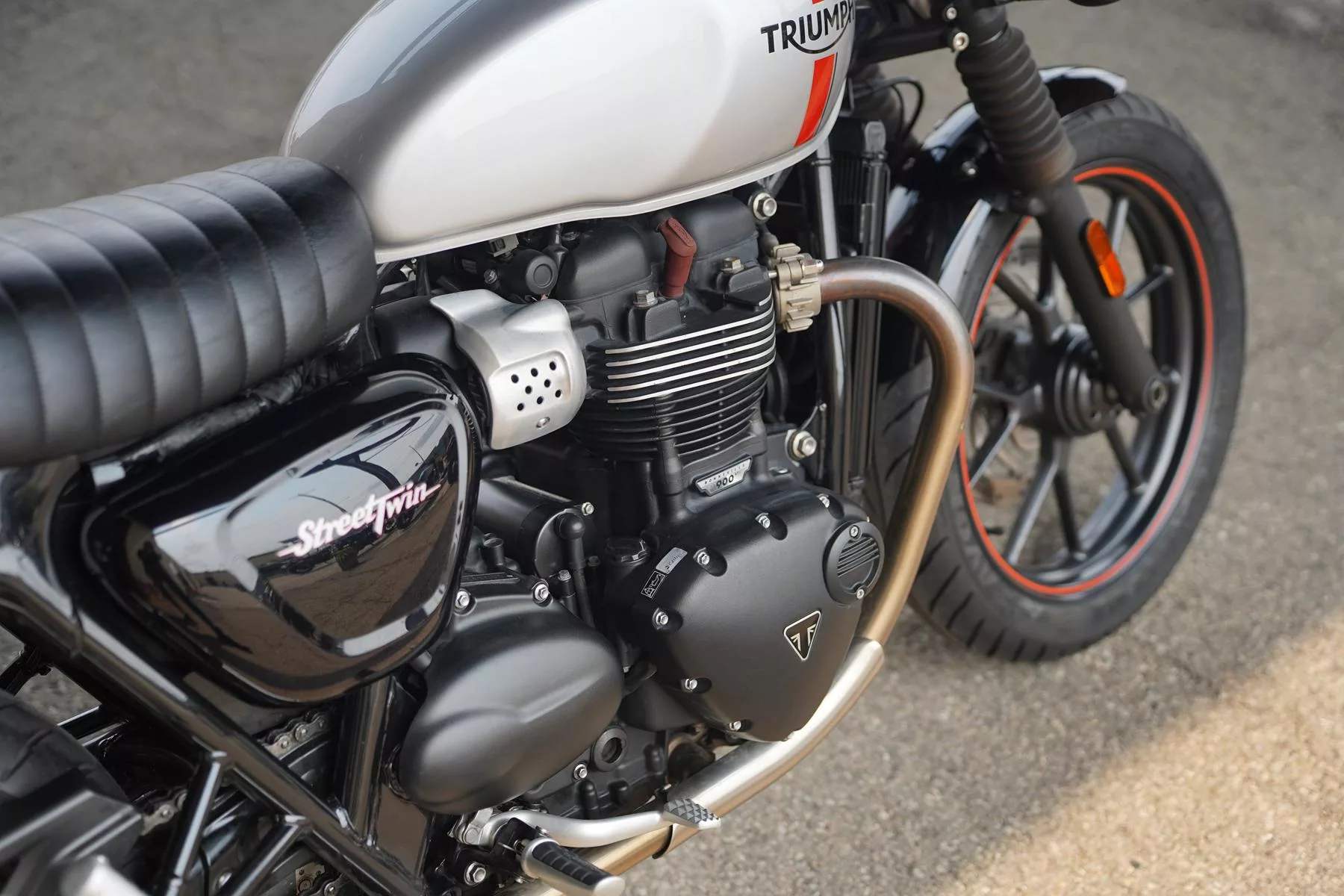 2016 Triumph Street Twin 900 - Image 59