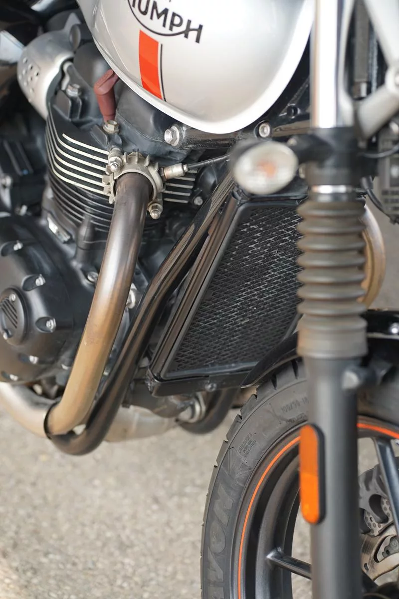 2016 Triumph Street Twin 900 - Image 12