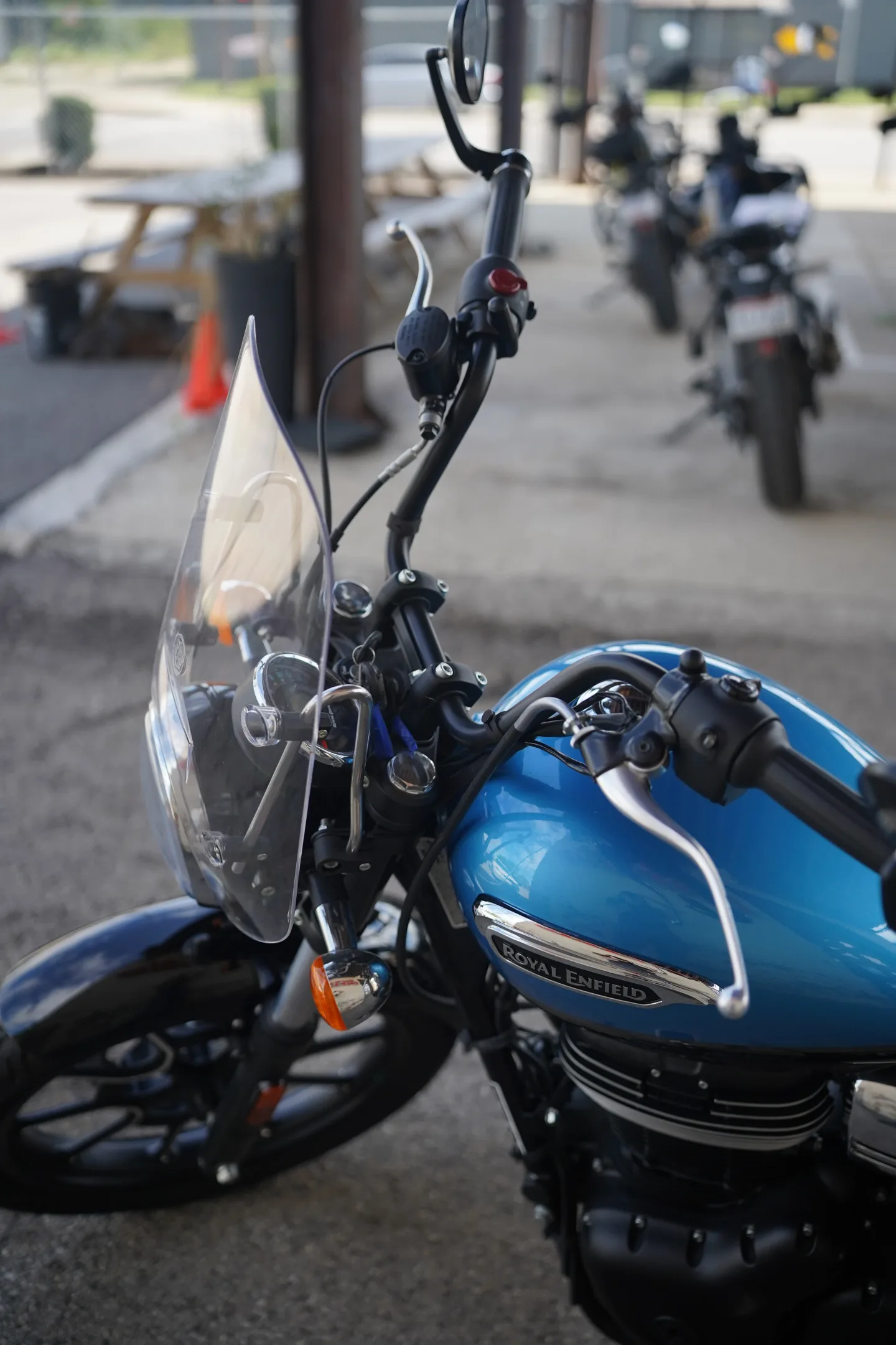 DSC00915 2024 Royal Enfield Meteor 350 - Supernova Blue - Touring Edition