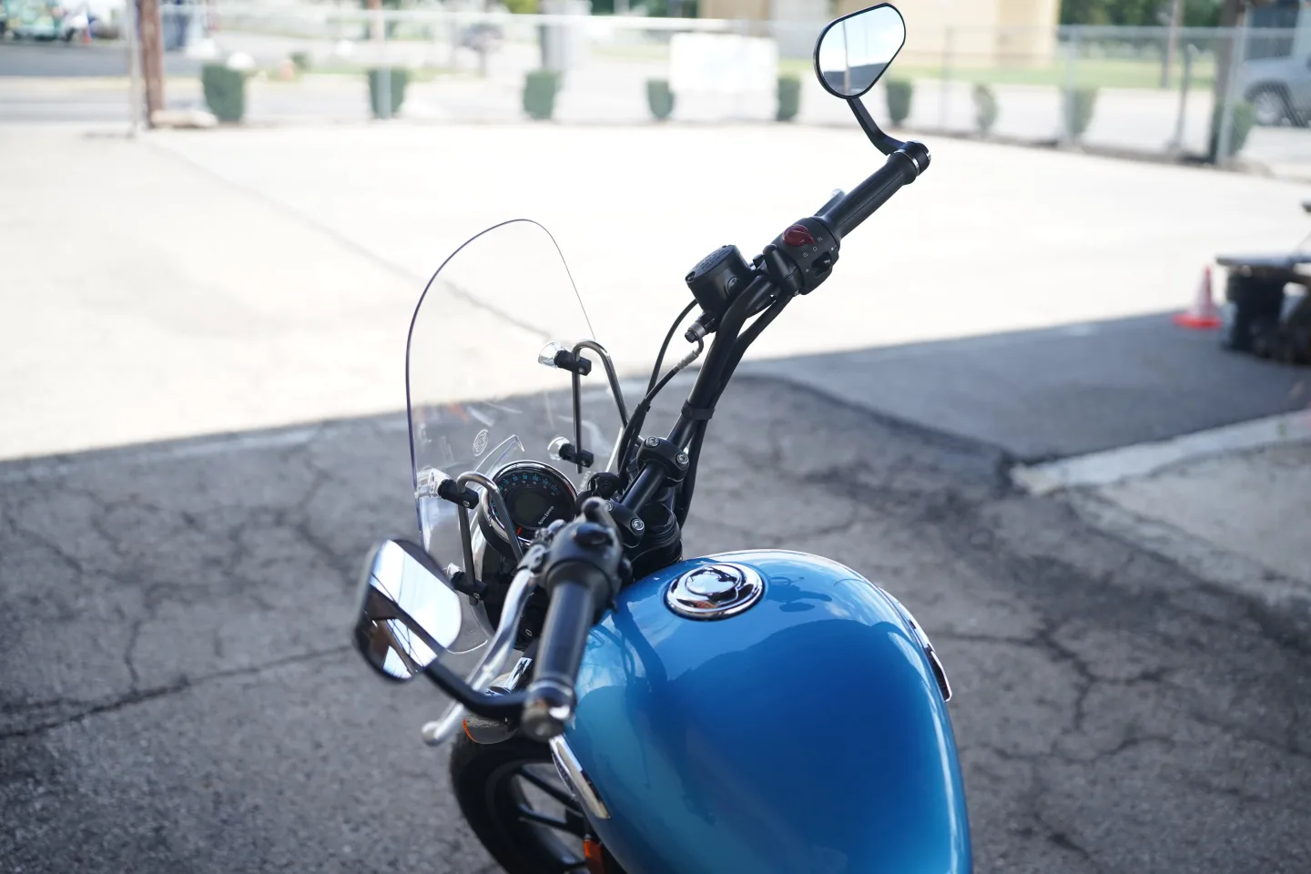 DSC00919 2024 Royal Enfield Meteor 350 - Supernova Blue - Touring Edition