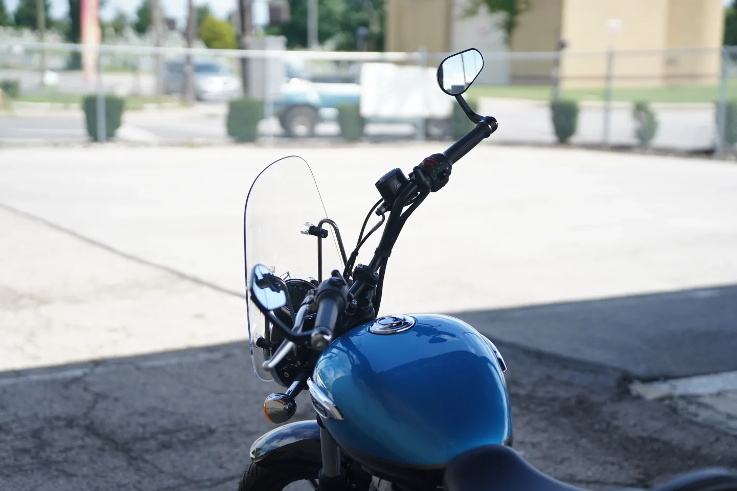 DSC00926 2024 Royal Enfield Meteor 350 - Supernova Blue - Touring Edition