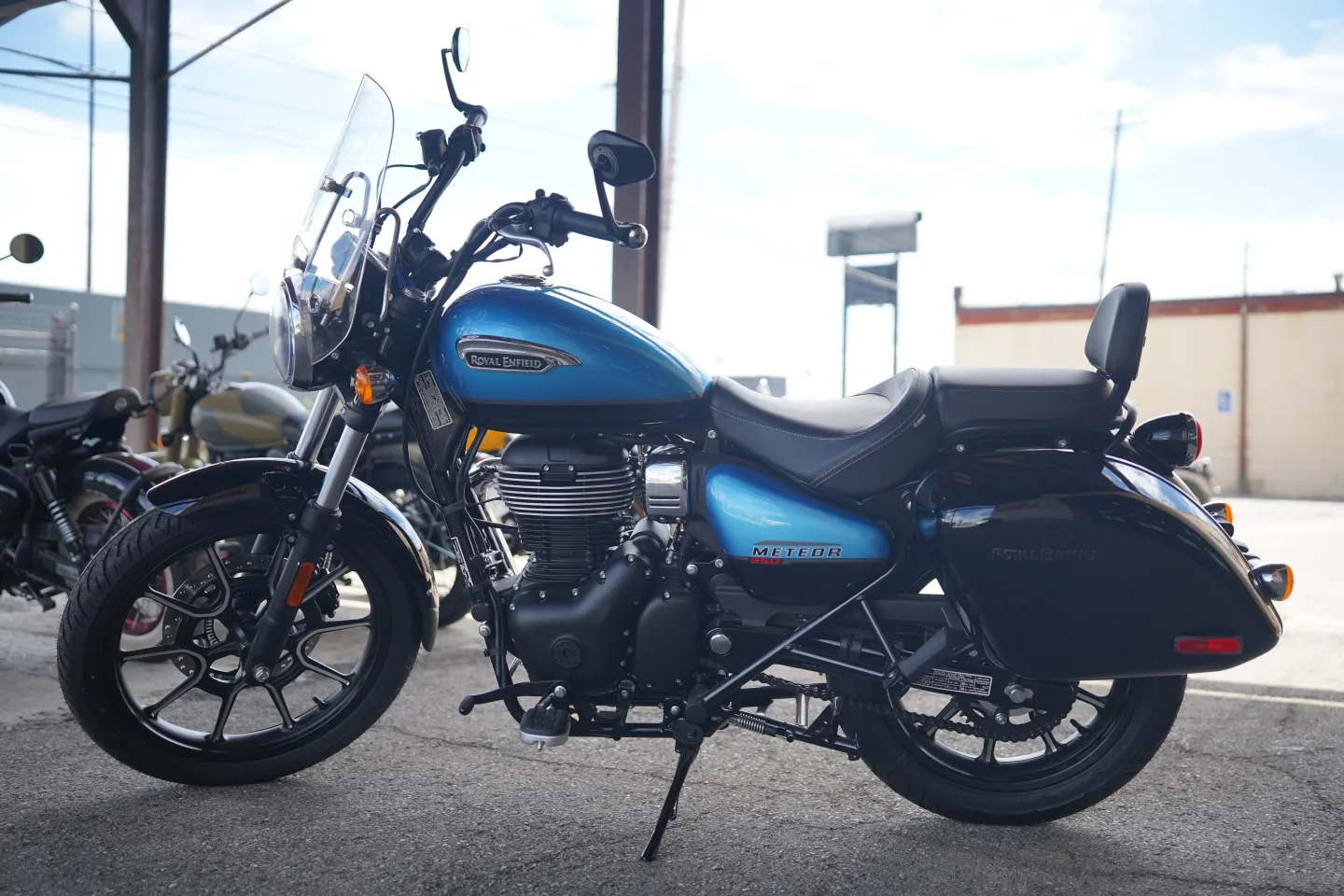 DSC00927 2024 Royal Enfield Meteor 350 - Supernova Blue - Touring Edition