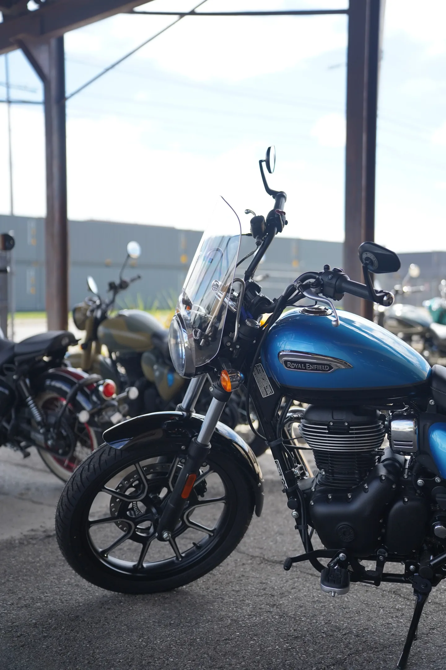 DSC00931 2024 Royal Enfield Meteor 350 - Supernova Blue - Touring Edition