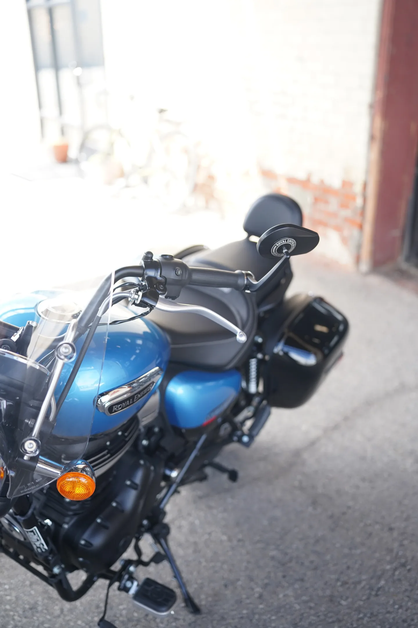 DSC00935 2024 Royal Enfield Meteor 350 - Supernova Blue - Touring Edition