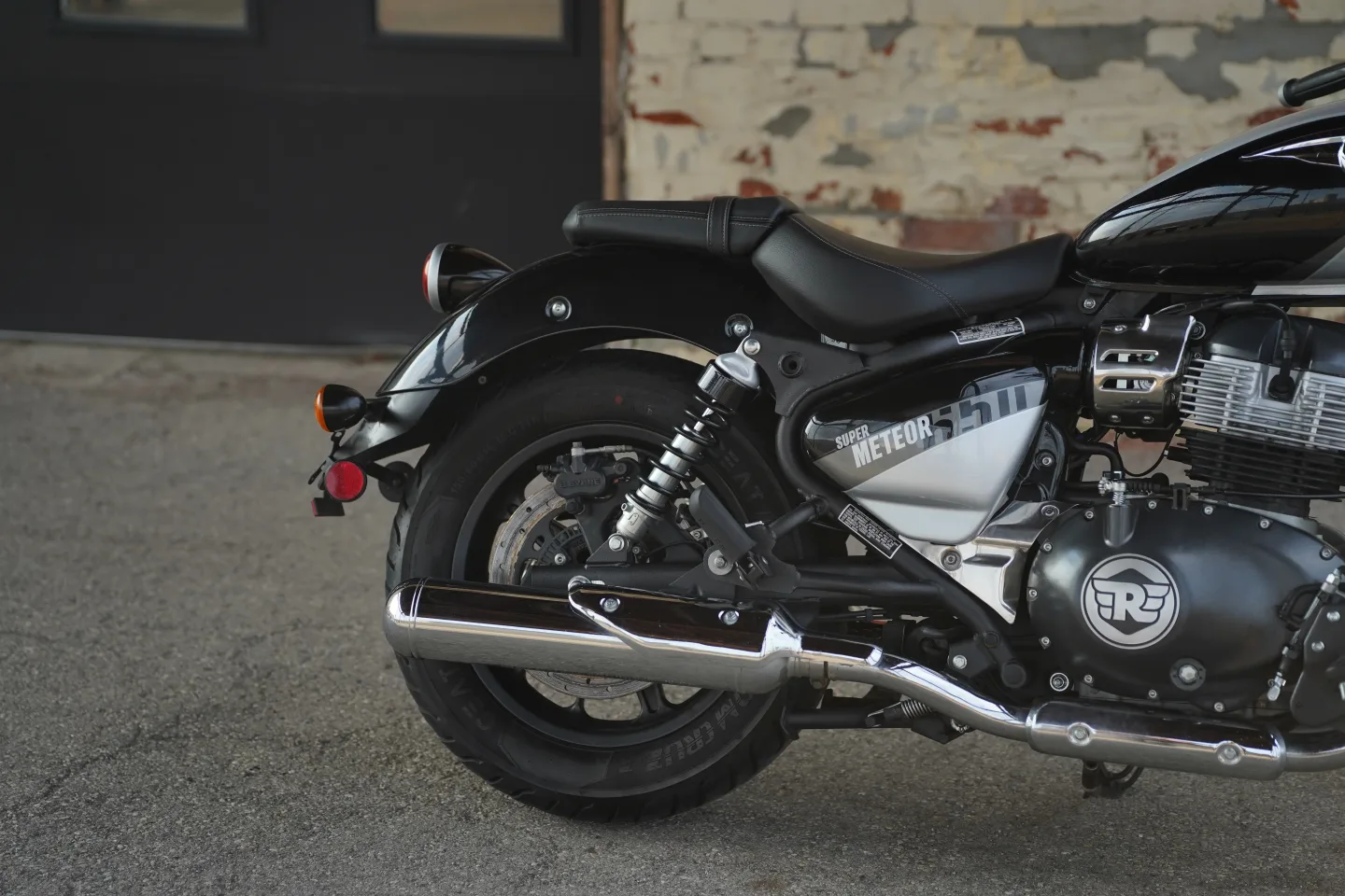 2024 Royal Enfield Super Meteor 650 - Interstellar Gray
