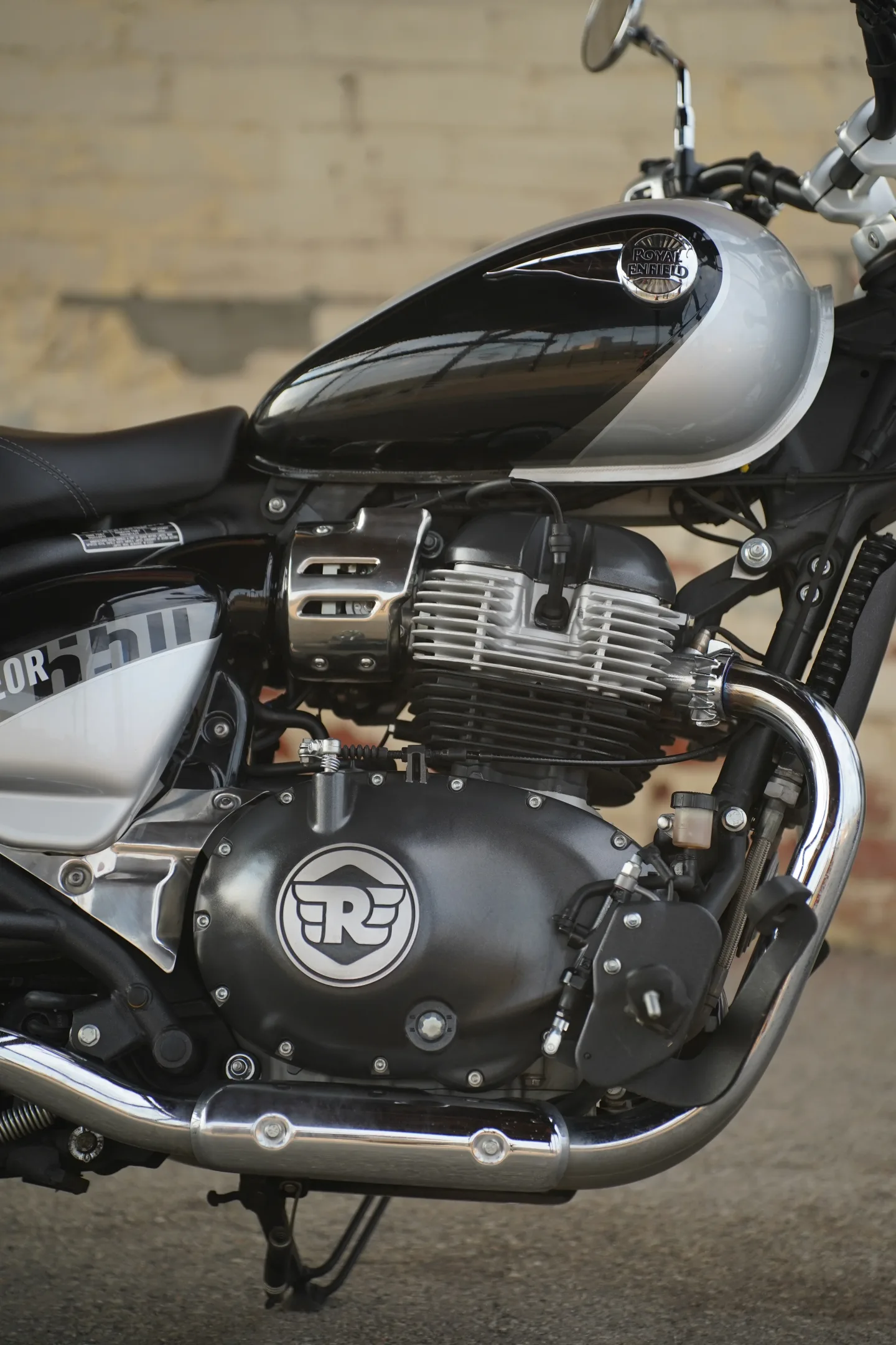 2024 Royal Enfield Super Meteor 650 - Interstellar Gray