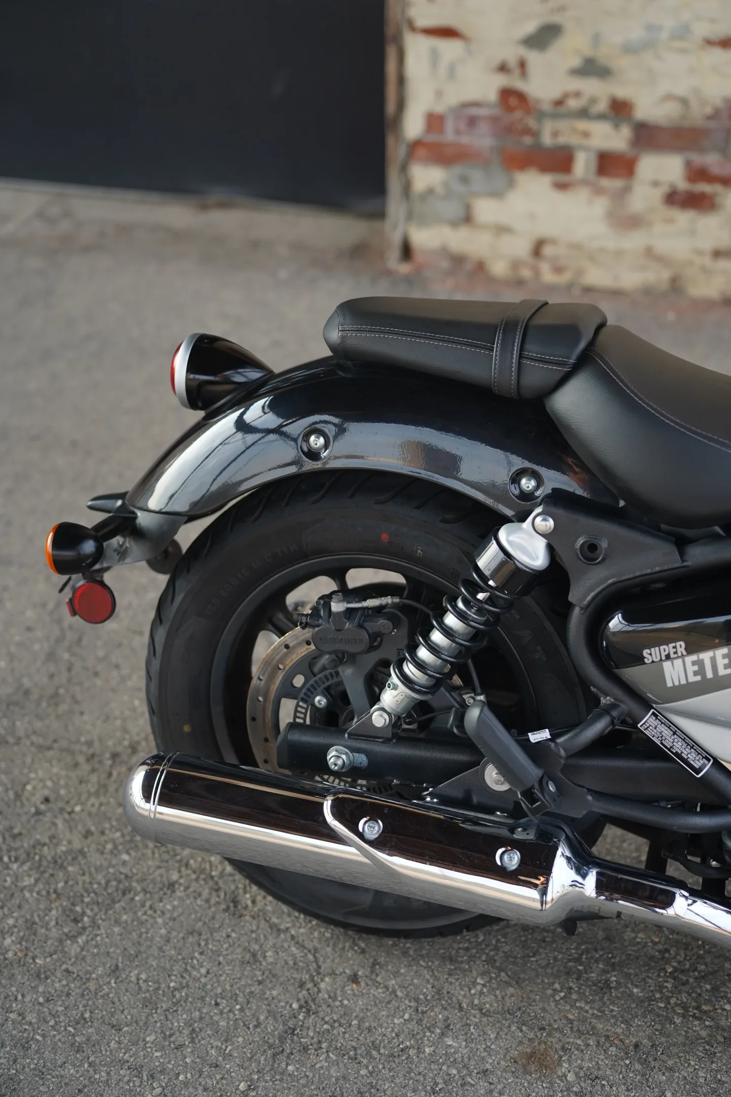 2024 Royal Enfield Super Meteor 650 - Interstellar Gray