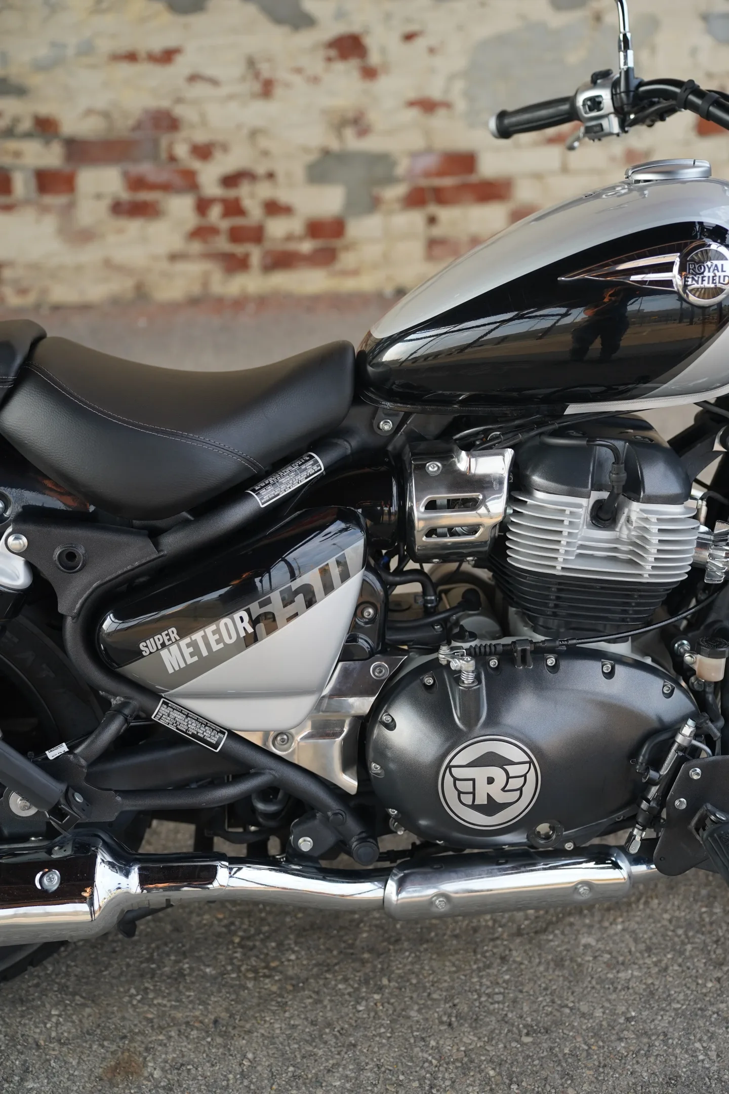 2024 Royal Enfield Super Meteor 650 - Interstellar Gray