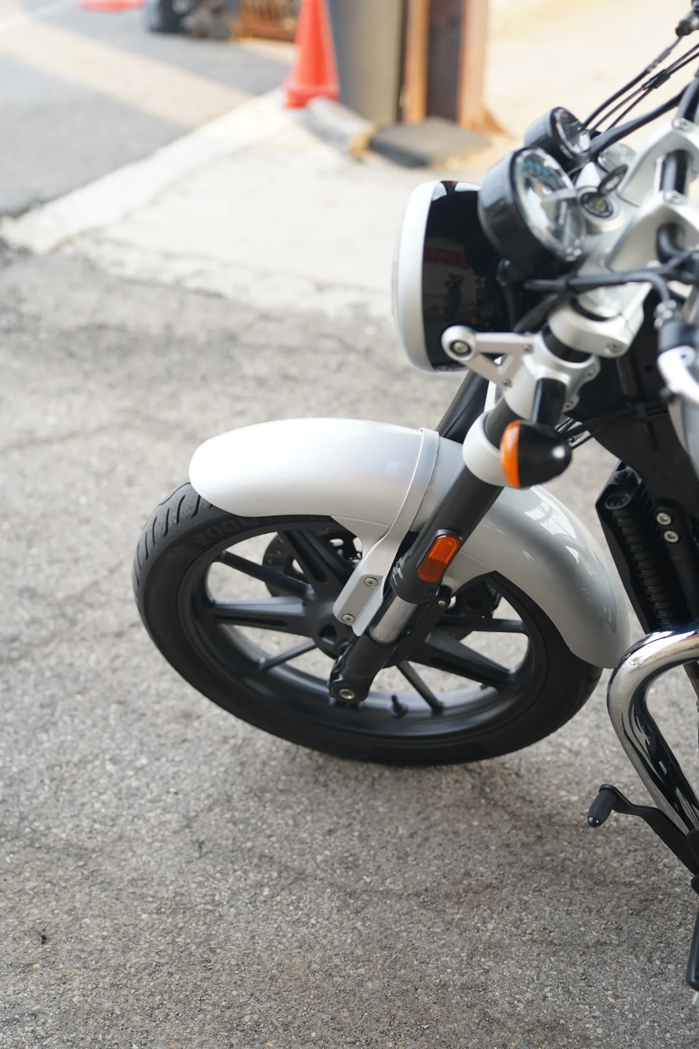 2024 Royal Enfield Super Meteor 650 - Interstellar Gray