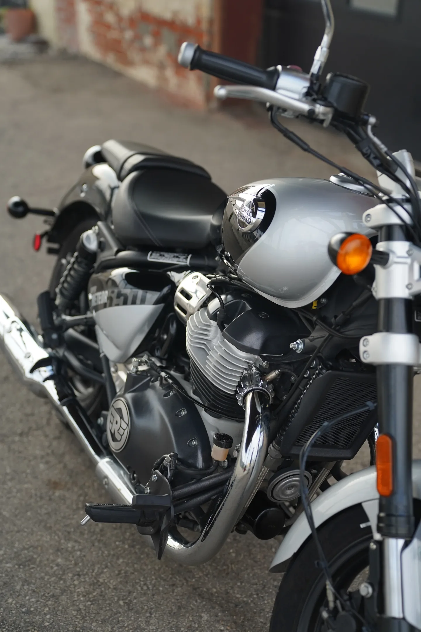 2024 Royal Enfield Super Meteor 650 - Interstellar Gray