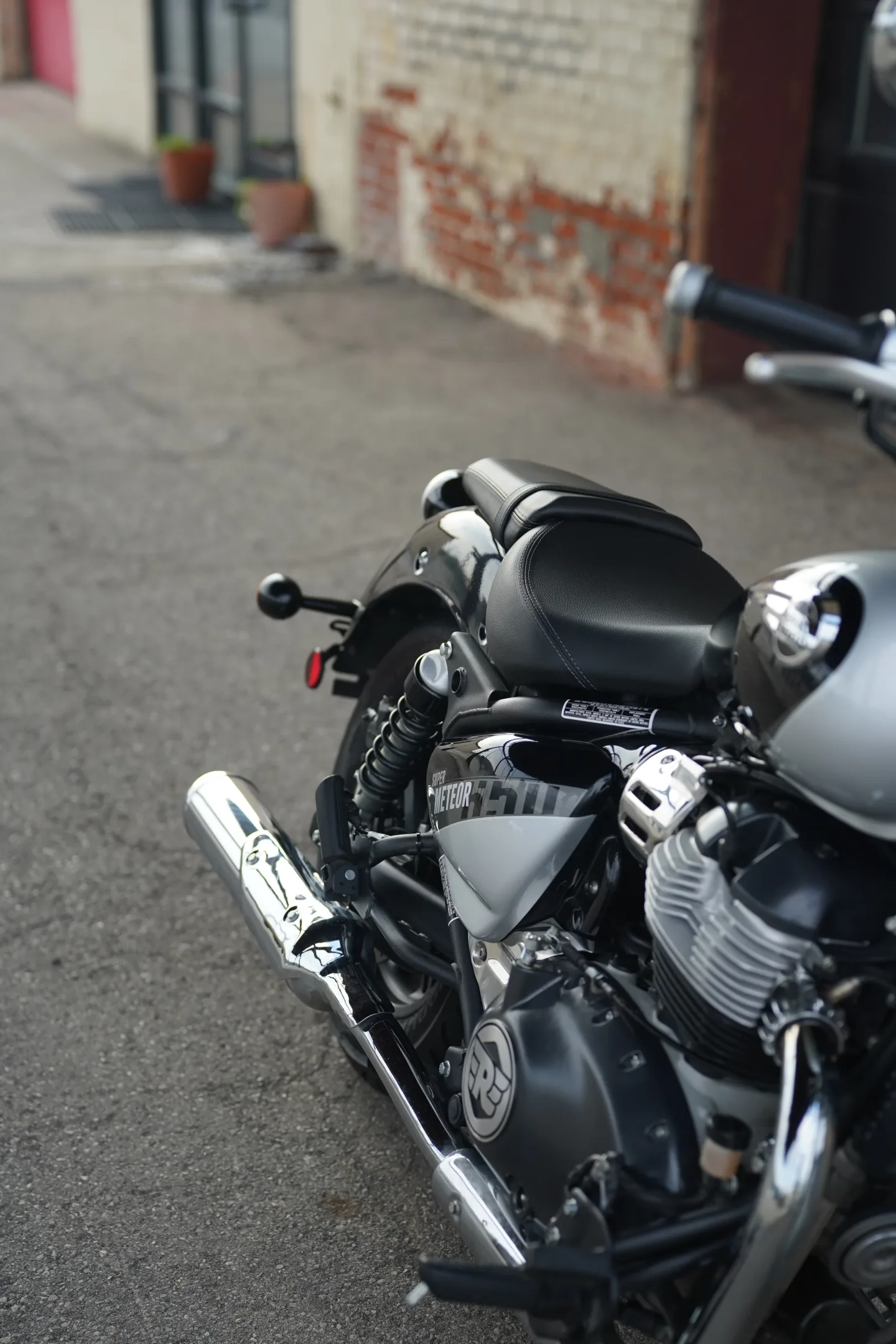 2024 Royal Enfield Super Meteor 650 - Interstellar Gray