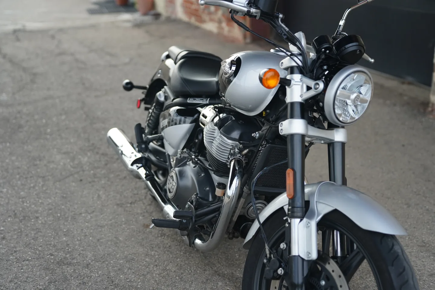 2024 Royal Enfield Super Meteor 650 - Interstellar Gray
