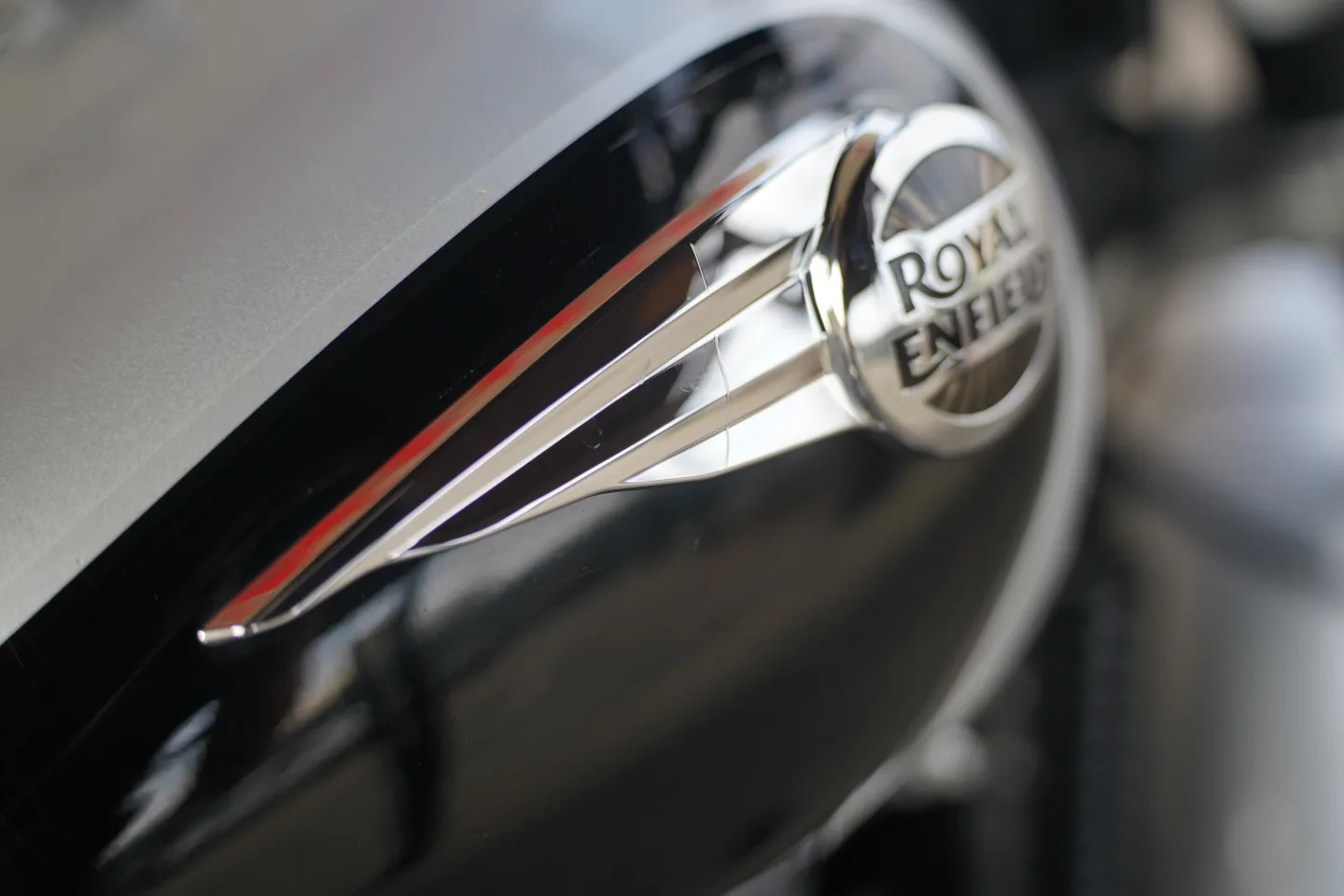 2024 Royal Enfield Super Meteor 650 - Interstellar Gray