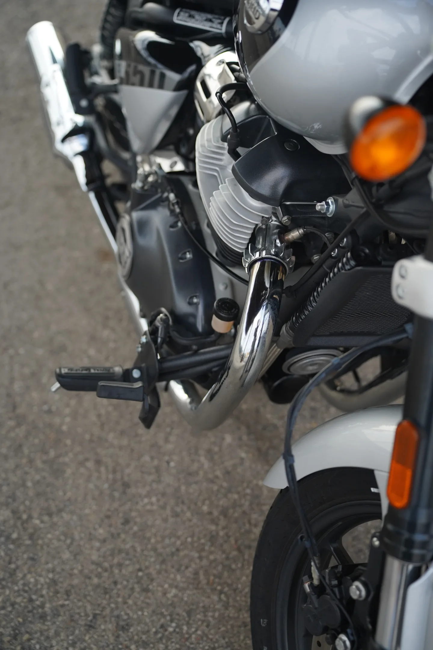 2024 Royal Enfield Super Meteor 650 - Interstellar Gray