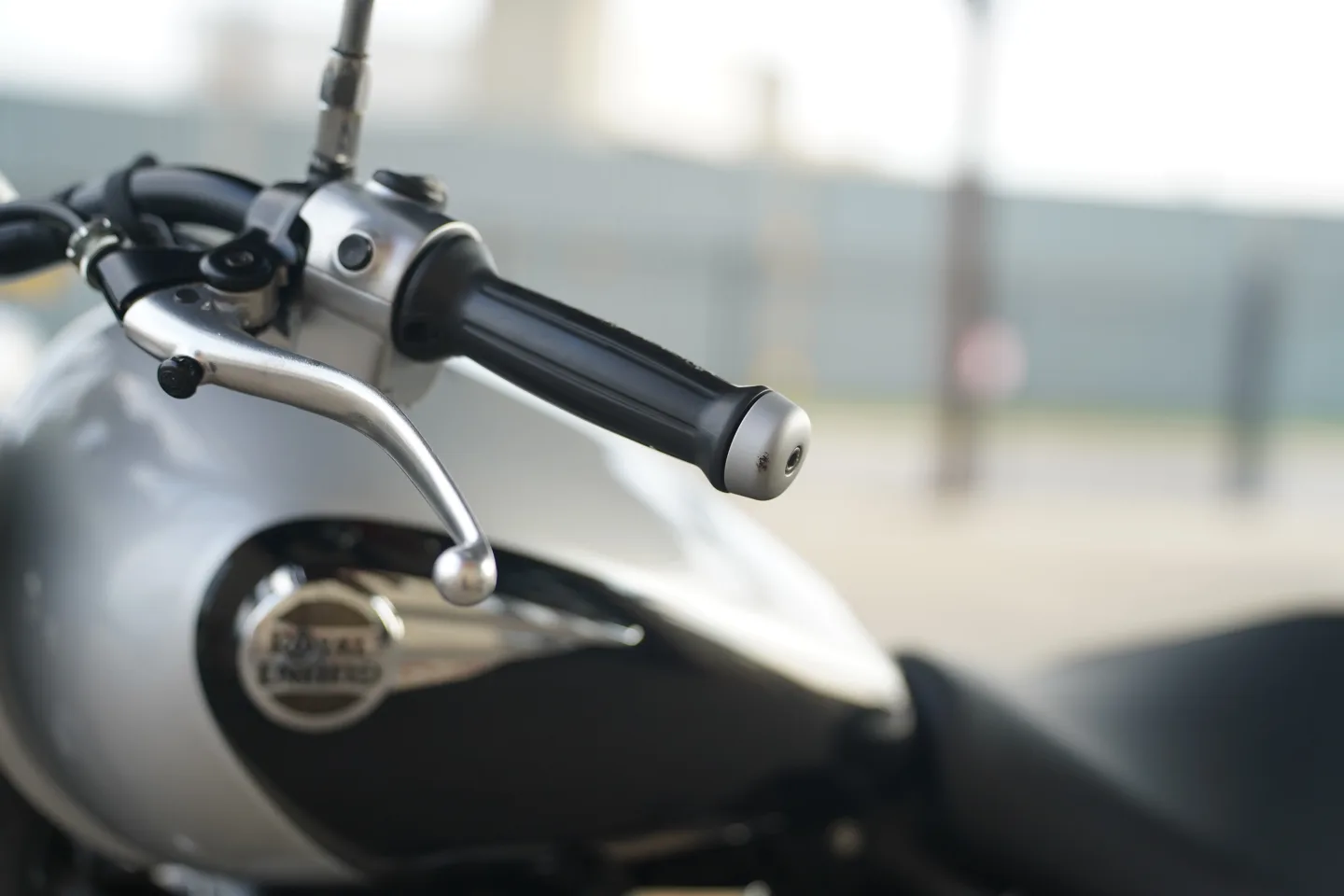 2024 Royal Enfield Super Meteor 650 - Interstellar Gray