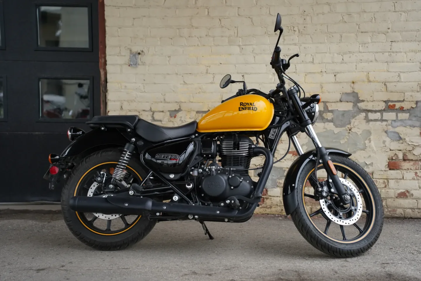 2024 Royal Enfield Meteor 350 - Fireball Yellow - DEMO