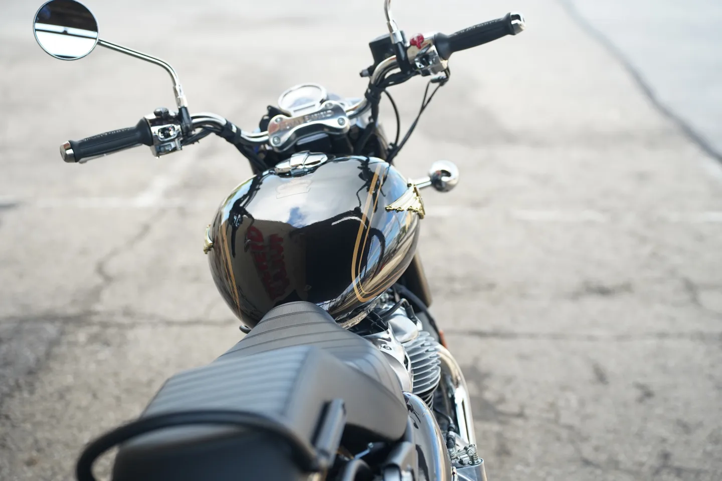 DSC01450 2026 Royal Enfield Bullet 650 - Cannon Black