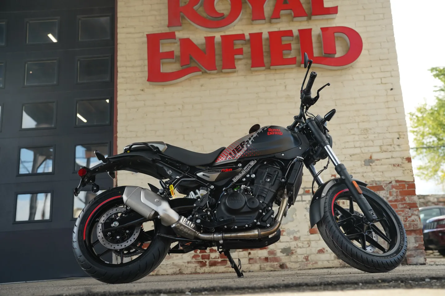 DSC01570 2027 Royal Enfield Guerrilla 450 Apex - Apex Black