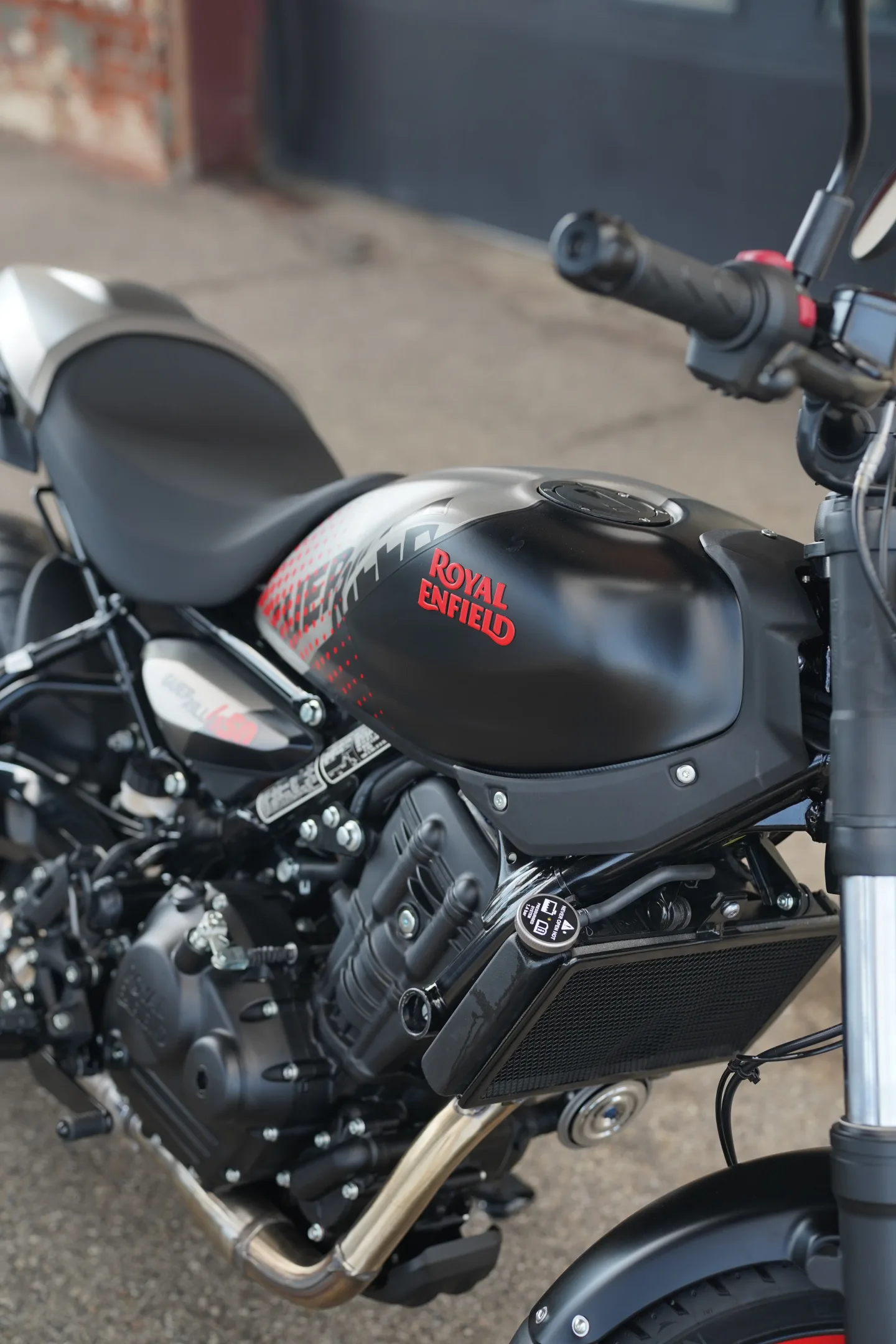 DSC01587 2027 Royal Enfield Guerrilla 450 Apex - Apex Black