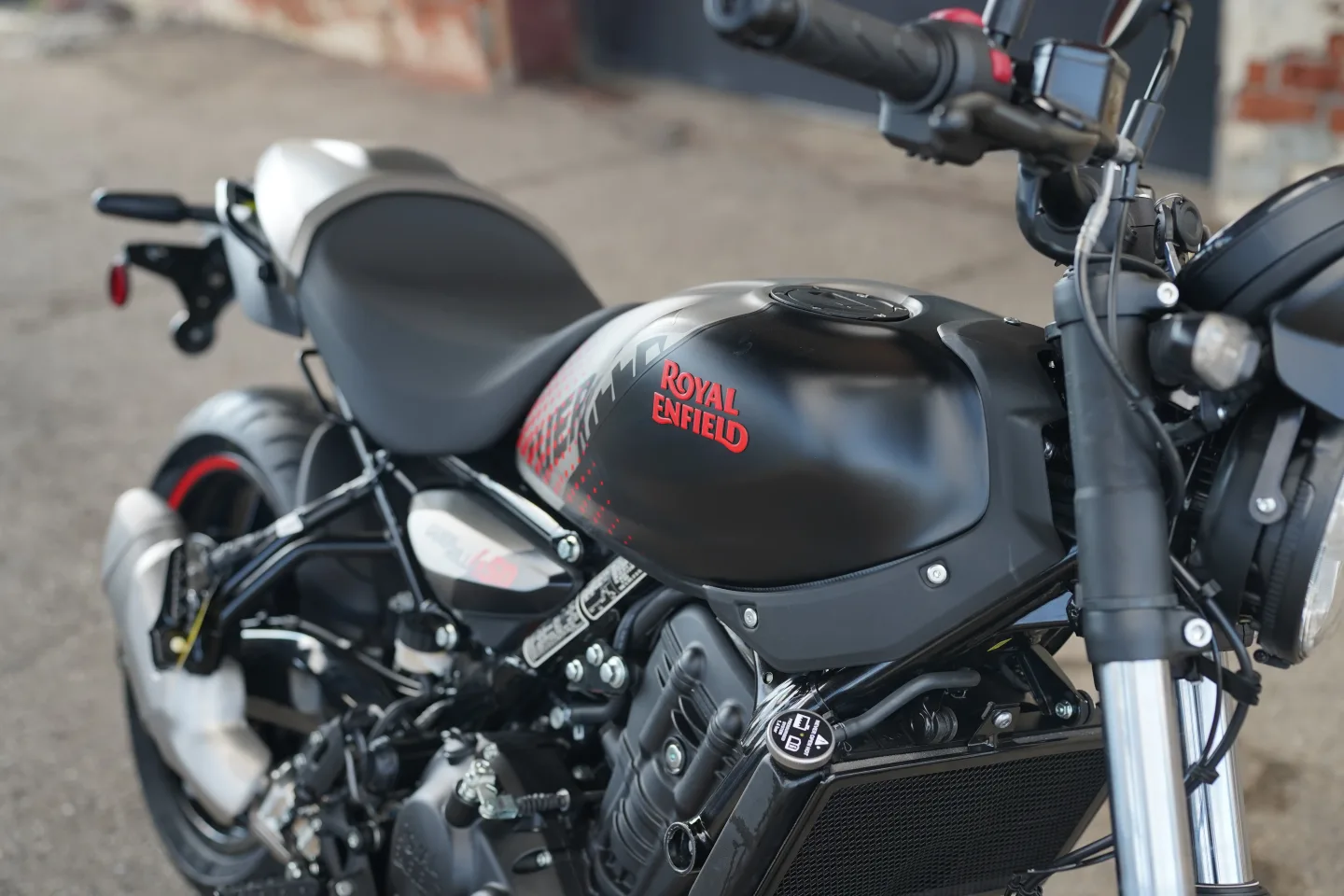 DSC01588 2027 Royal Enfield Guerrilla 450 Apex - Apex Black