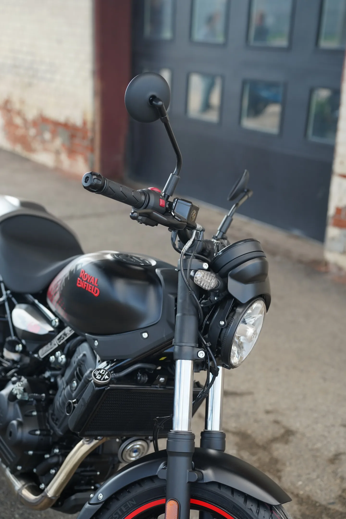DSC01590 2027 Royal Enfield Guerrilla 450 Apex - Apex Black