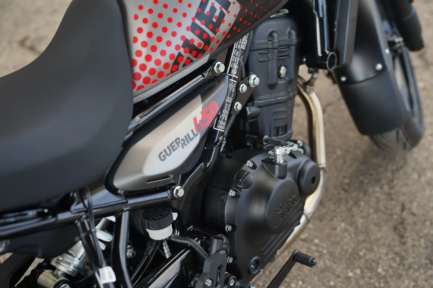 DSC01597 2027 Royal Enfield Guerrilla 450 Apex - Apex Black