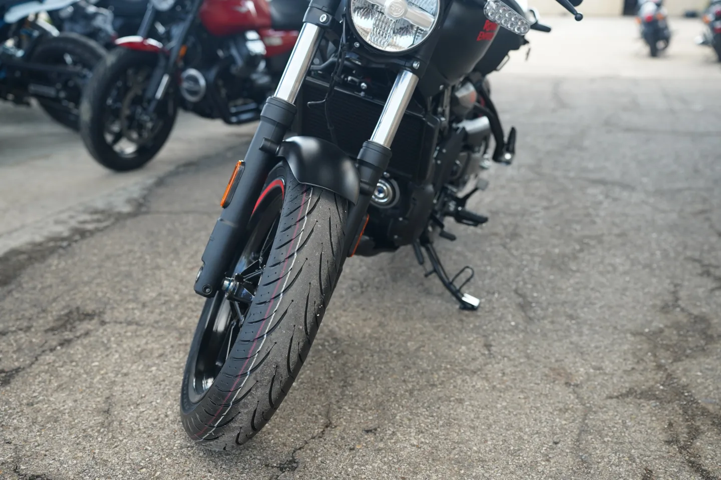 DSC01599 2027 Royal Enfield Guerrilla 450 Apex - Apex Black