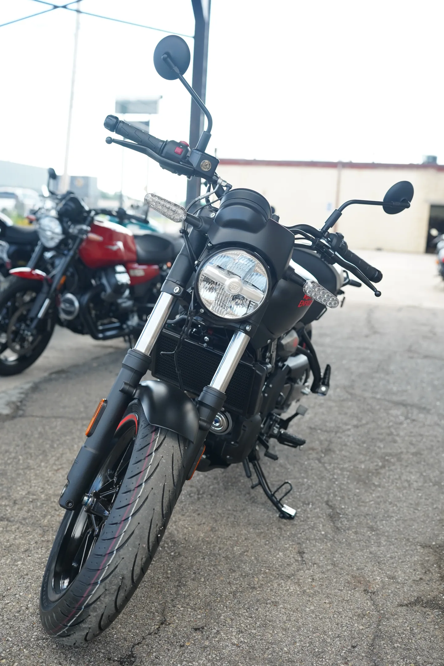 DSC01600 2027 Royal Enfield Guerrilla 450 Apex - Apex Black
