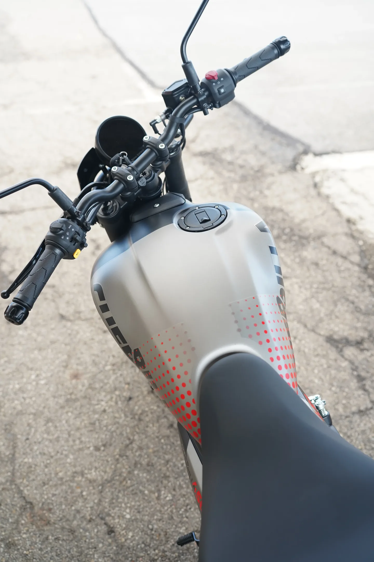 DSC01612 2027 Royal Enfield Guerrilla 450 Apex - Apex Black