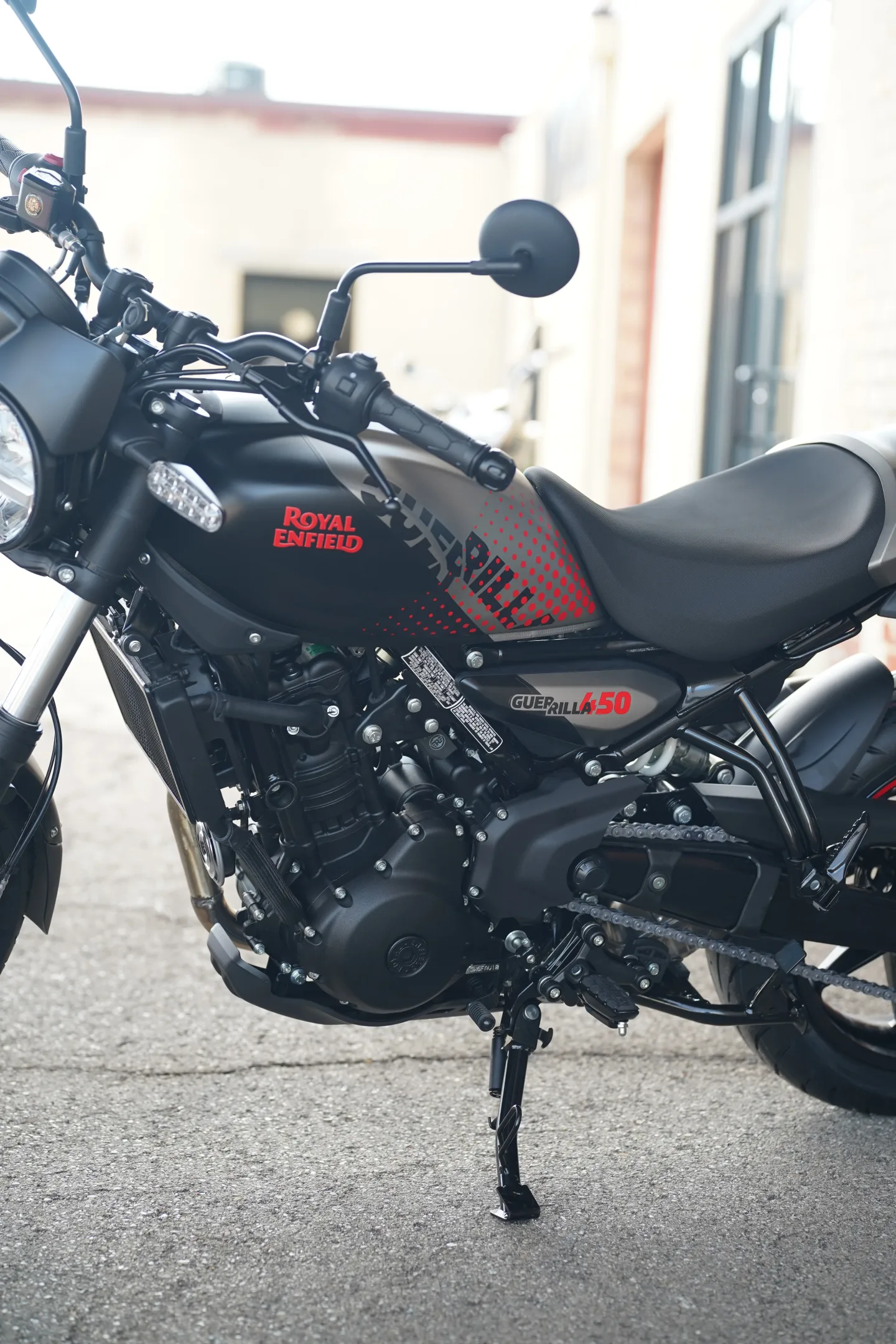 DSC01623 2027 Royal Enfield Guerrilla 450 Apex - Apex Black