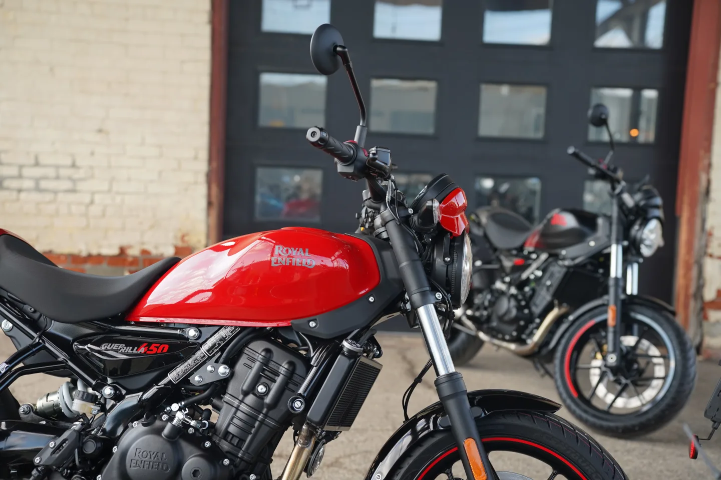 DSC01640 2027 Royal Enfield Guerrilla 450 Apex - Apex Red