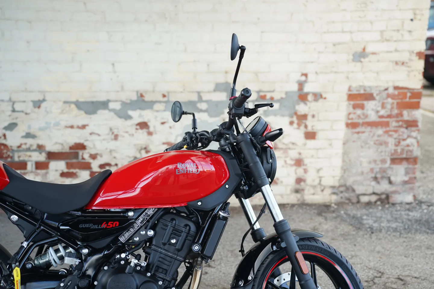 DSC01692 2027 Royal Enfield Guerrilla 450 Apex - Apex Red