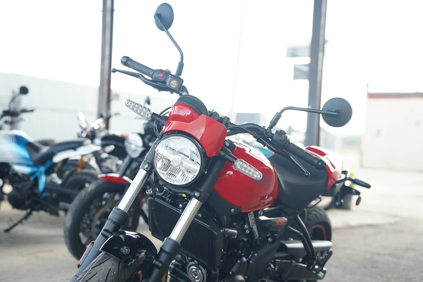 DSC01714 2027 Royal Enfield Guerrilla 450 Apex - Apex Red