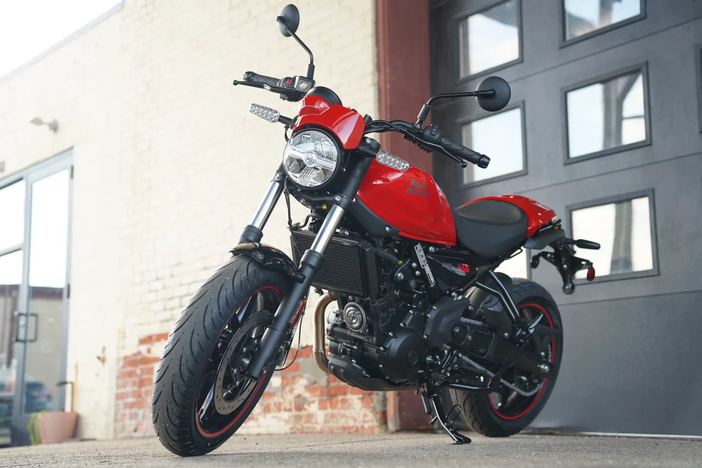 DSC01739 2027 Royal Enfield Guerrilla 450 Apex - Apex Red