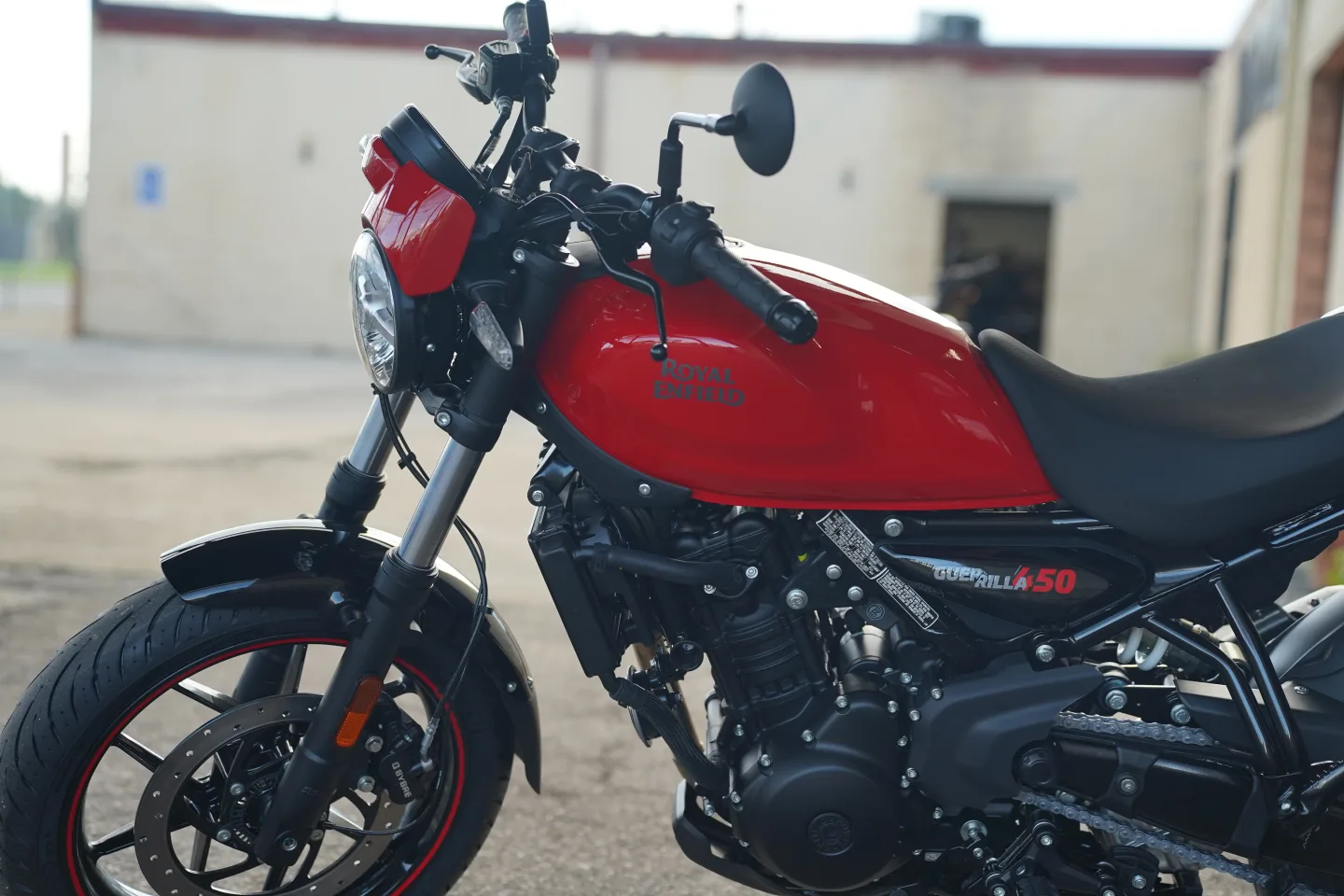 DSC01744 2027 Royal Enfield Guerrilla 450 Apex - Apex Red