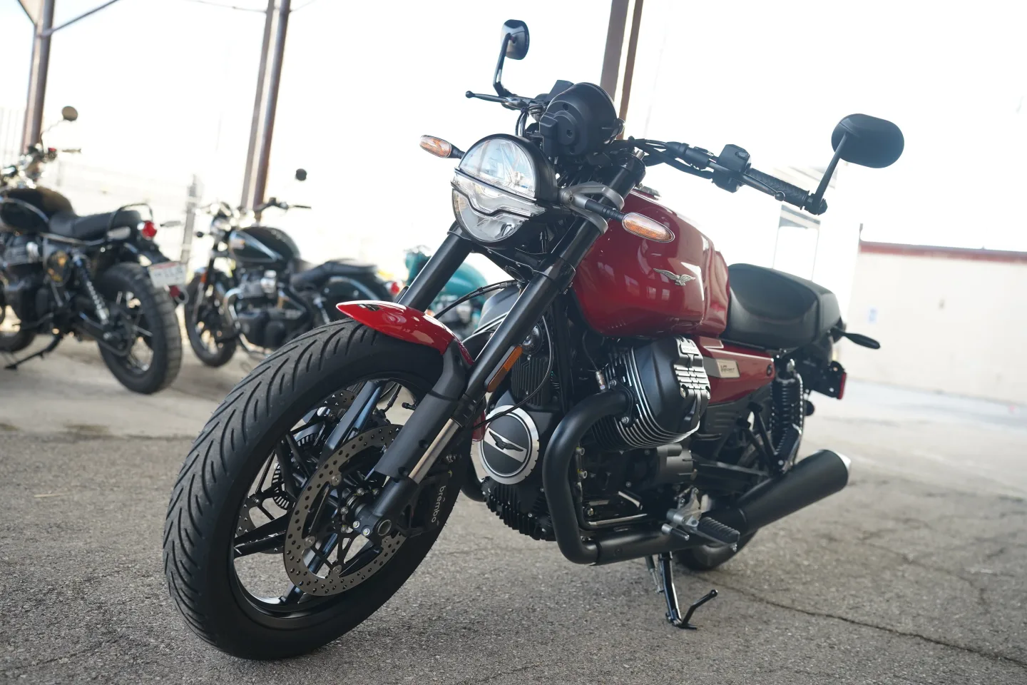 DSC01812 2027 Moto Guzzi V7 Sport - Rosso Monza